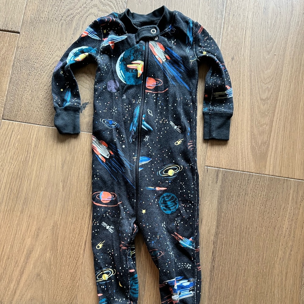 Hanna Andersson galaxy pajamas
